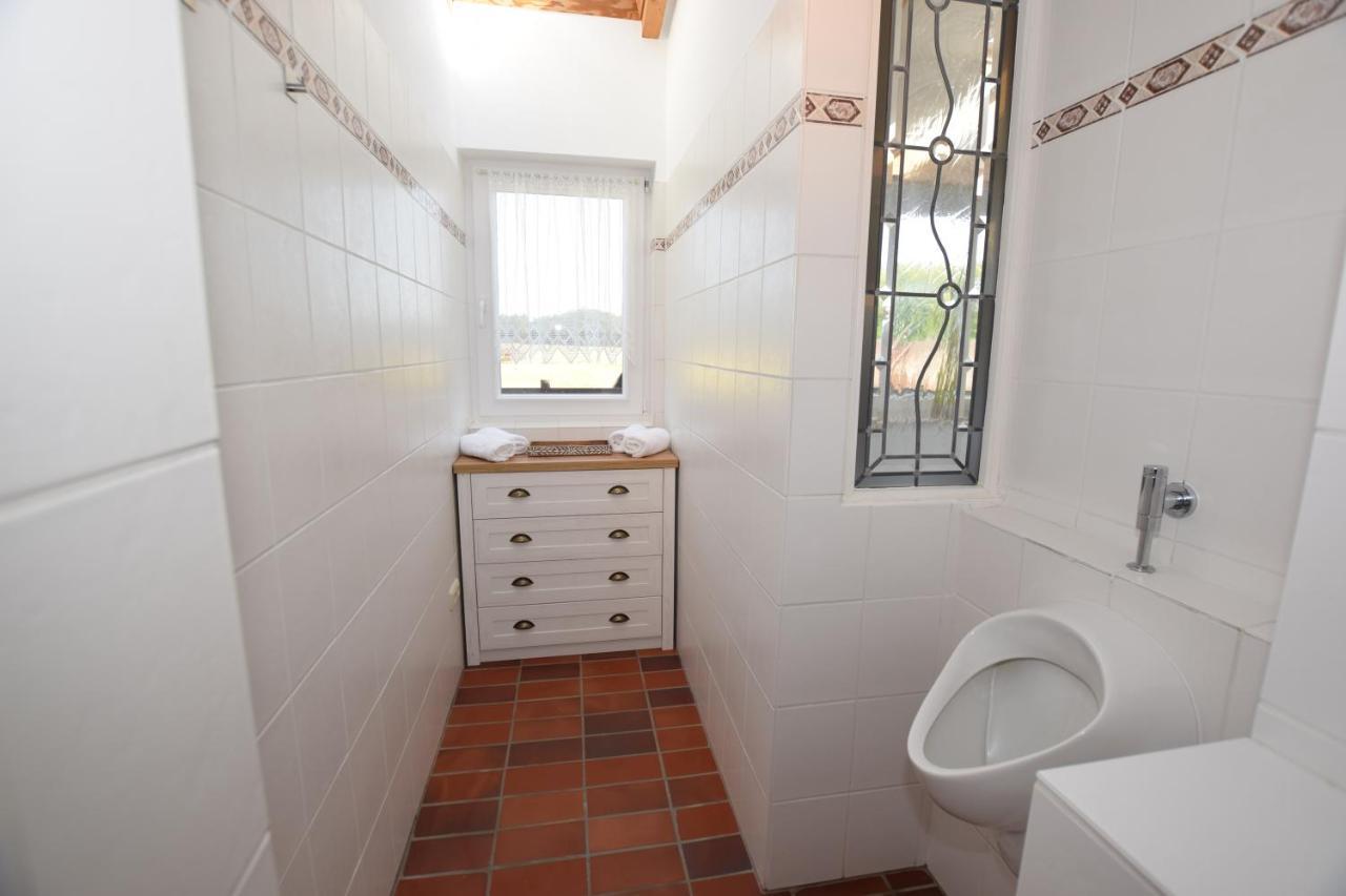 Landhaus Hideaway Mit Aussenpool, Sauna Und Kamin Bosau Exterior foto