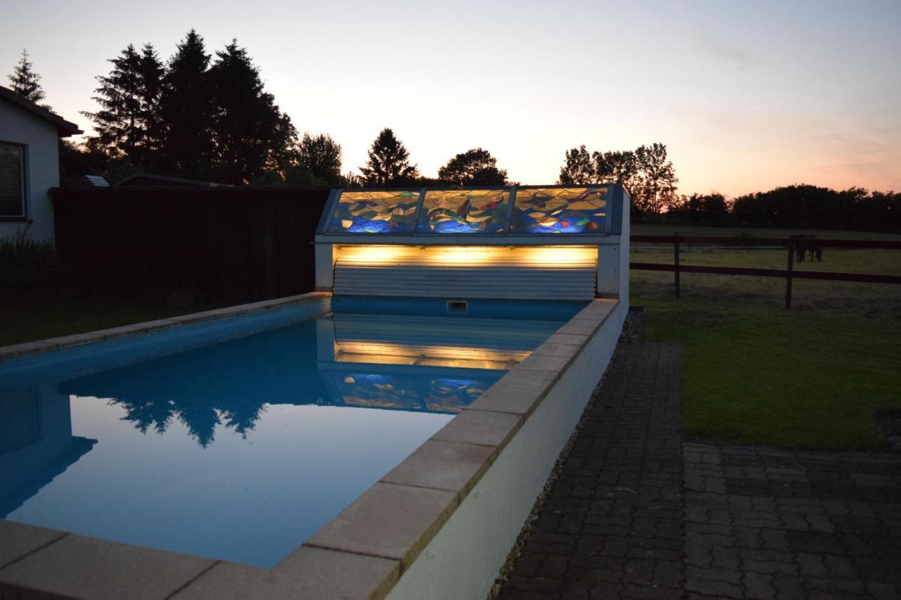 Landhaus Hideaway Mit Aussenpool, Sauna Und Kamin Bosau Exterior foto