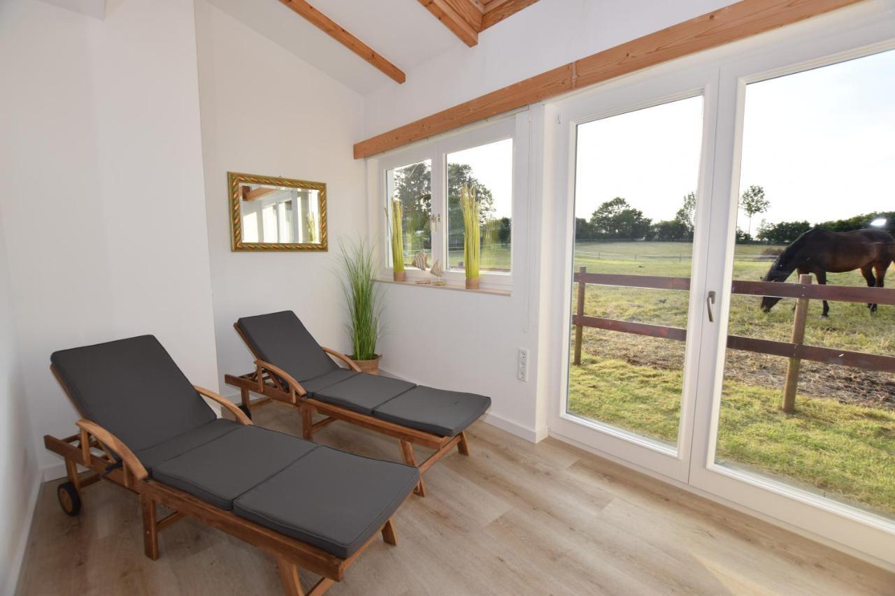 Landhaus Hideaway Mit Aussenpool, Sauna Und Kamin Bosau Exterior foto